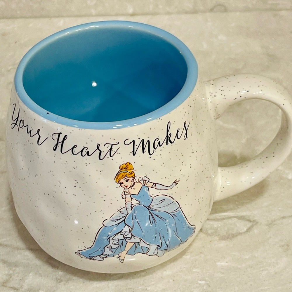 NEW Disney Princess Cinderella mug says “A Dream is a Wish Your heart Makes”